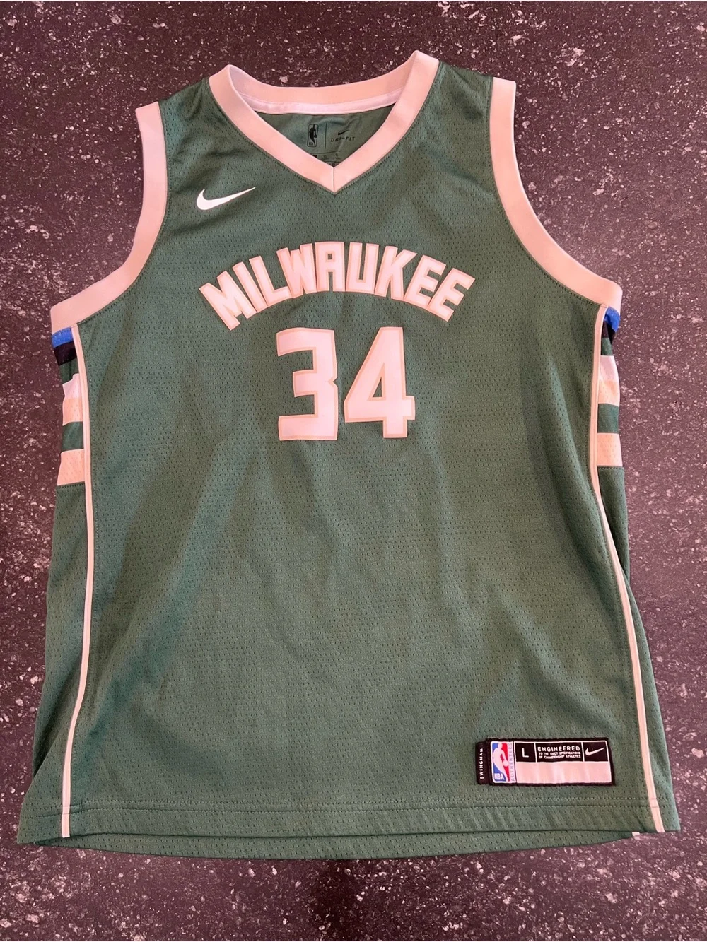 Nike Giannis Antetokounmpo Milwaukee Bucks #34 Jersey Green Size Youth L